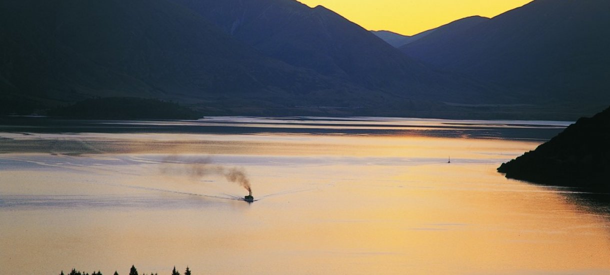 Auringonlasku Wakatipu, Uusi-Seelanti